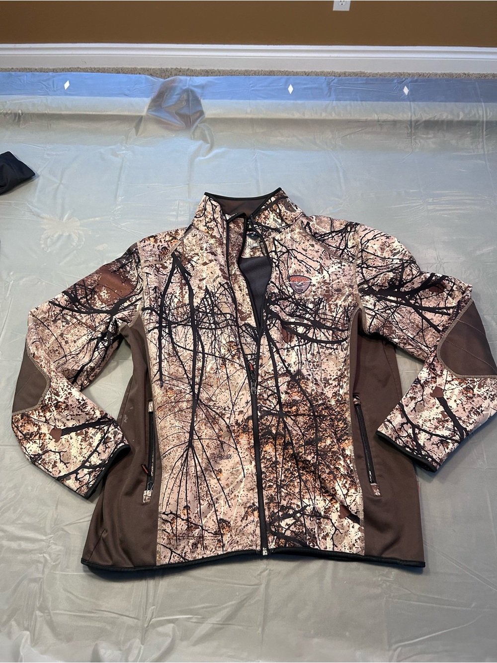 Men’s hunting Softshell Jacket in Brown Camo Print
